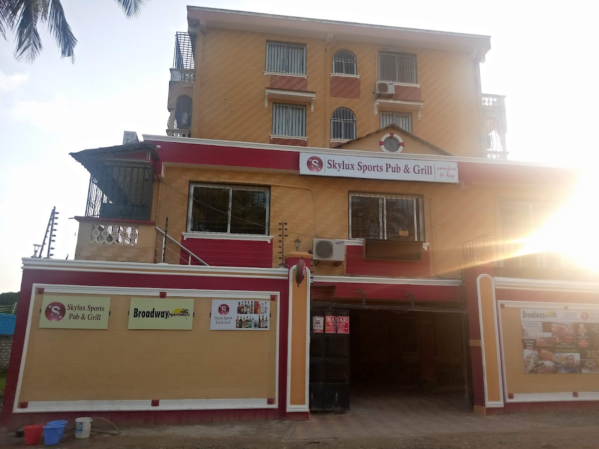 Skylux Sports Pub & Grill Photos 2